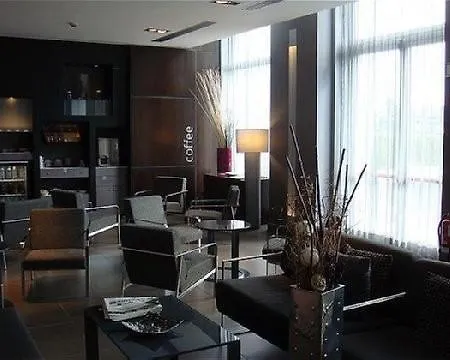 Max Hotel