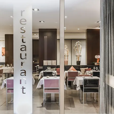 麦克斯利沃诺酒店 4* 利沃诺