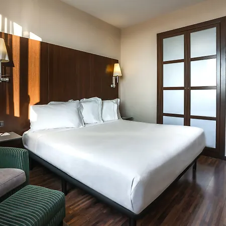 麦克斯利沃诺酒店 酒店 利沃诺