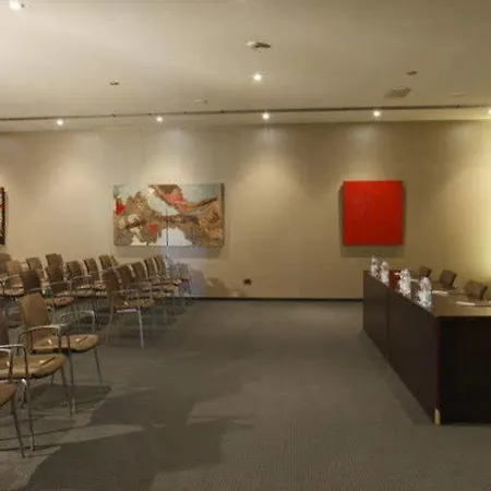 麦克斯利沃诺酒店