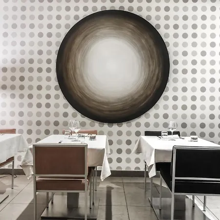 Max Hotel 4*